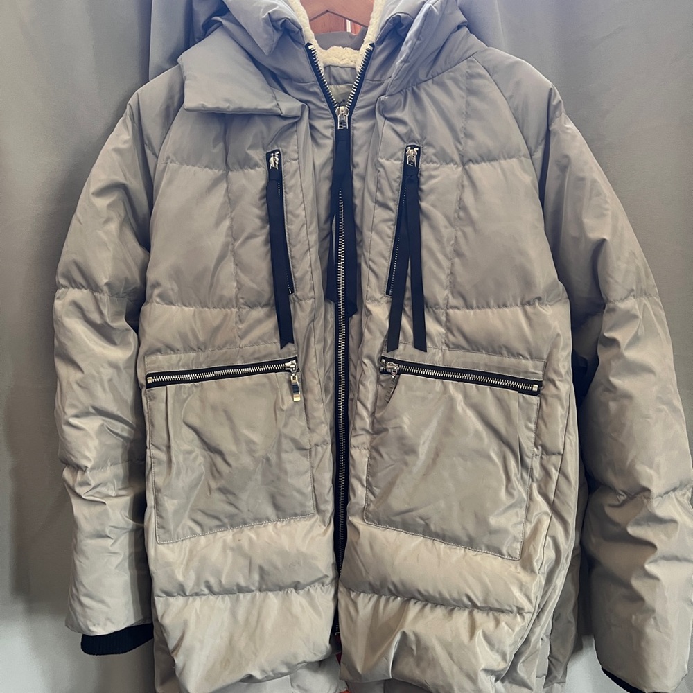 Orolay Thickened Down Jacket Expandable women in size medium - Picture 3 of 12